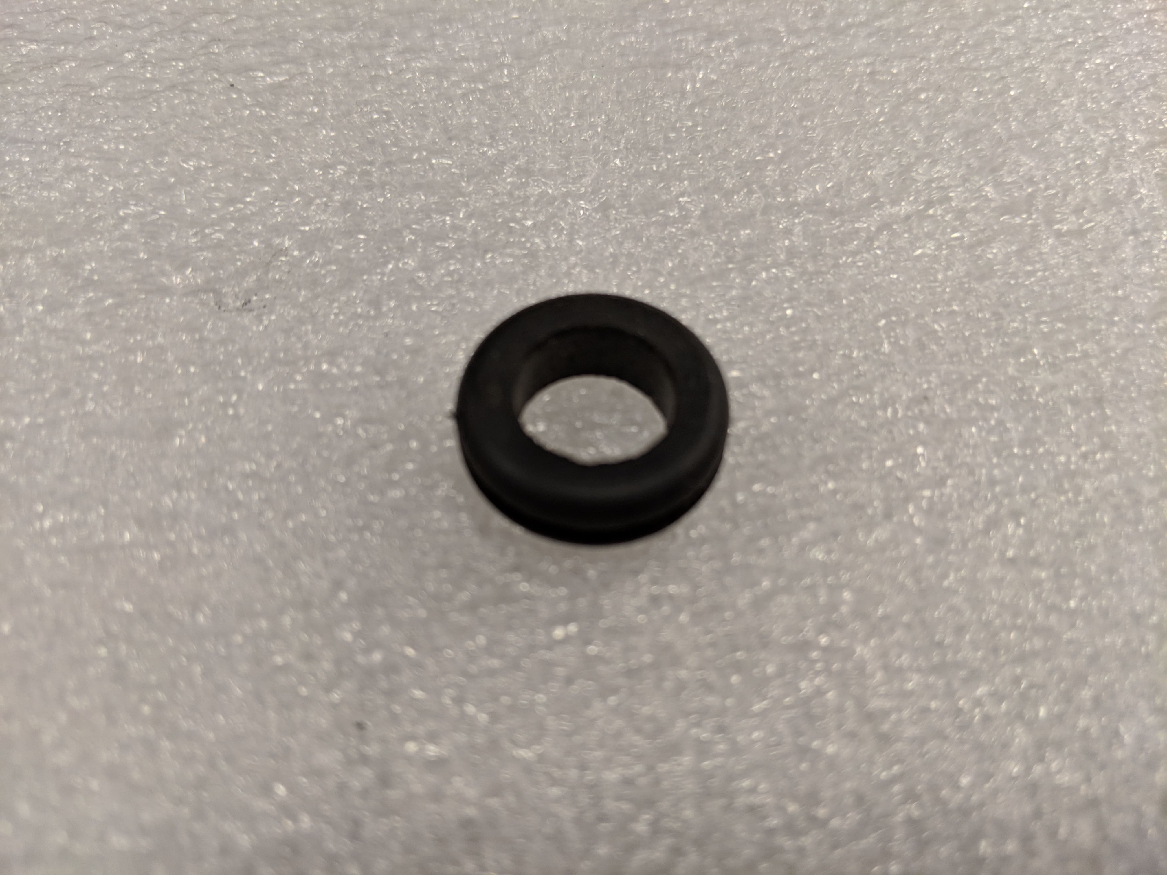 3-31-960021 9/16 x 3/4 Grommet